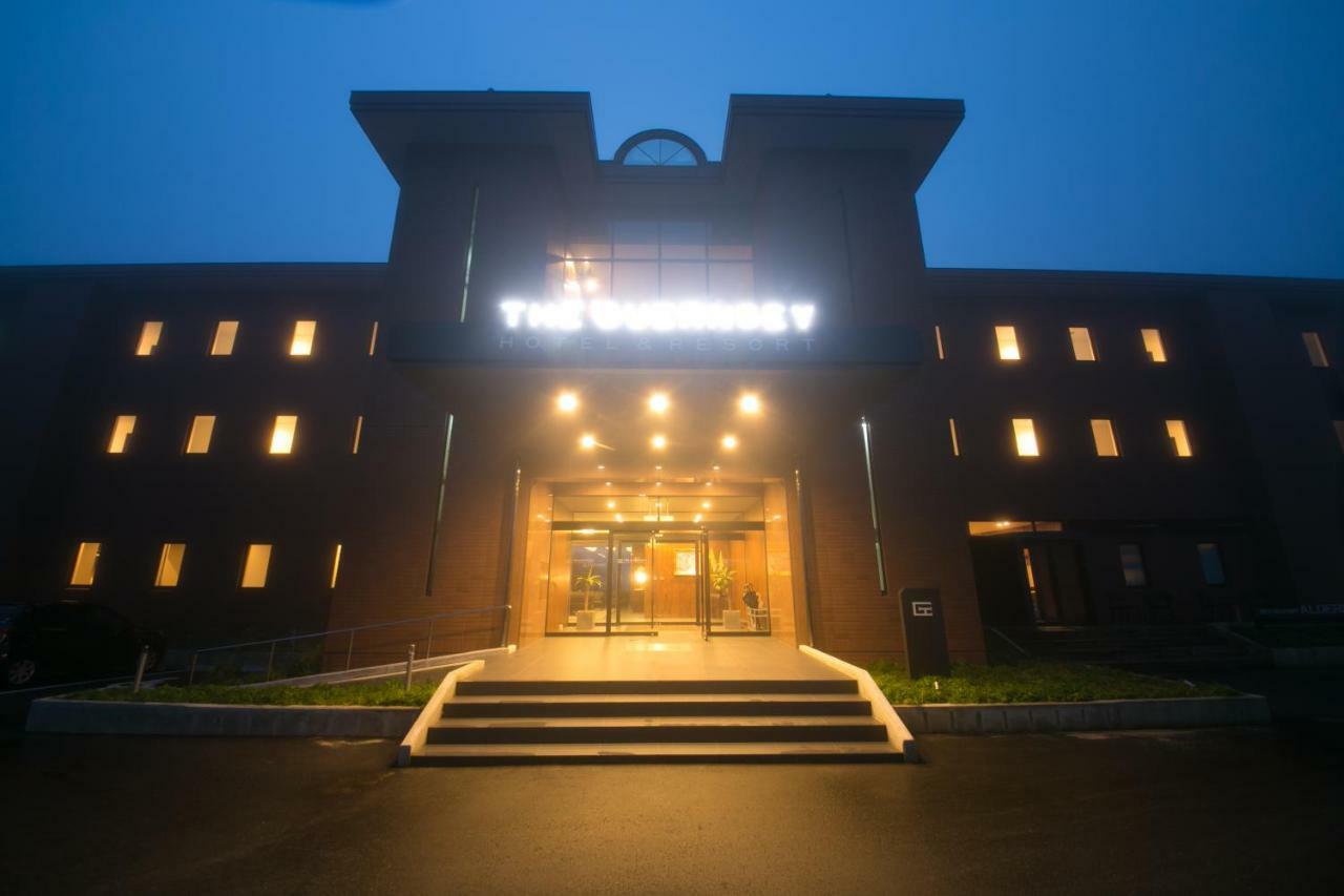 The Guernsey Hotel & Resort Taketa Buitenkant foto